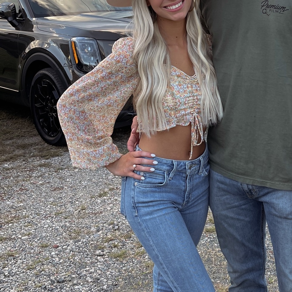 Show me your MUMU crop top